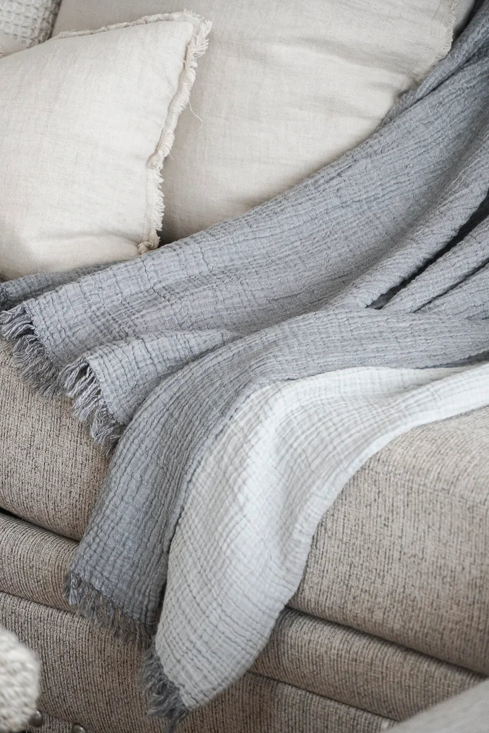 Pillows & Throws