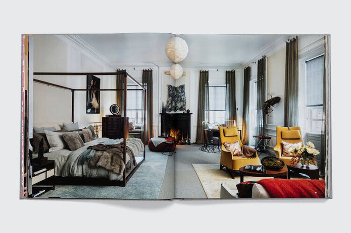 Book- Holiday House,Ten Years
