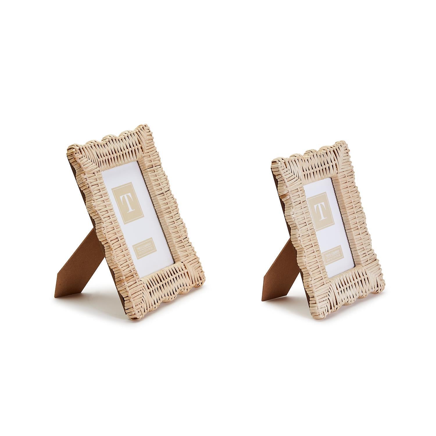 Scalloped Wicker Weave Photo Frame