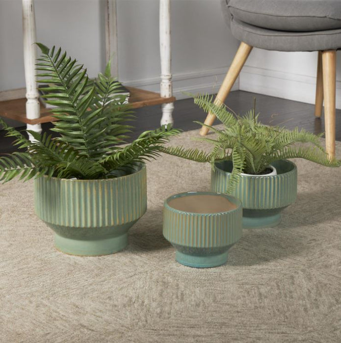 Wide Planter with Grooves