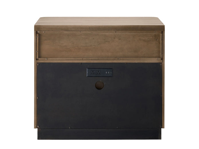 Nomad Nightstand