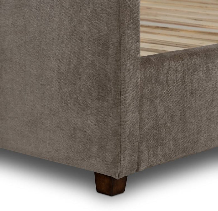 Daphne King Bed