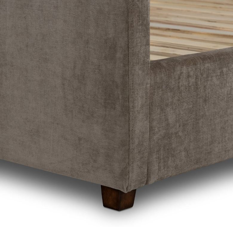 Daphne King Bed