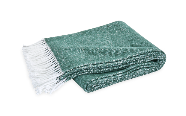 Pezzo Throw